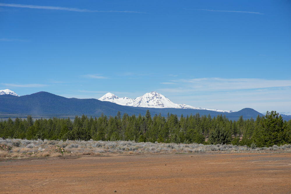 Concannon St Bend Bend, OR 97702 - Photo 6 of 33 2-web-or-mls-Riley Visuals-2