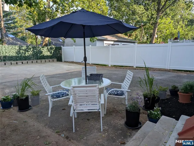 $4,600 | 207 Hillside Avenue, Unit 2, Glen Ridge, NJ 07028