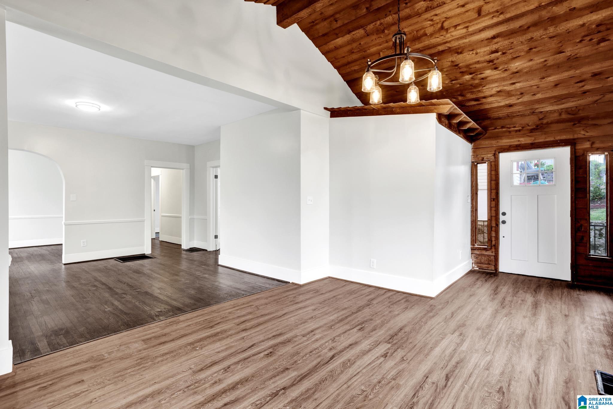809 15th Street West Birmingham, AL 35208 - Photo 5 of 39