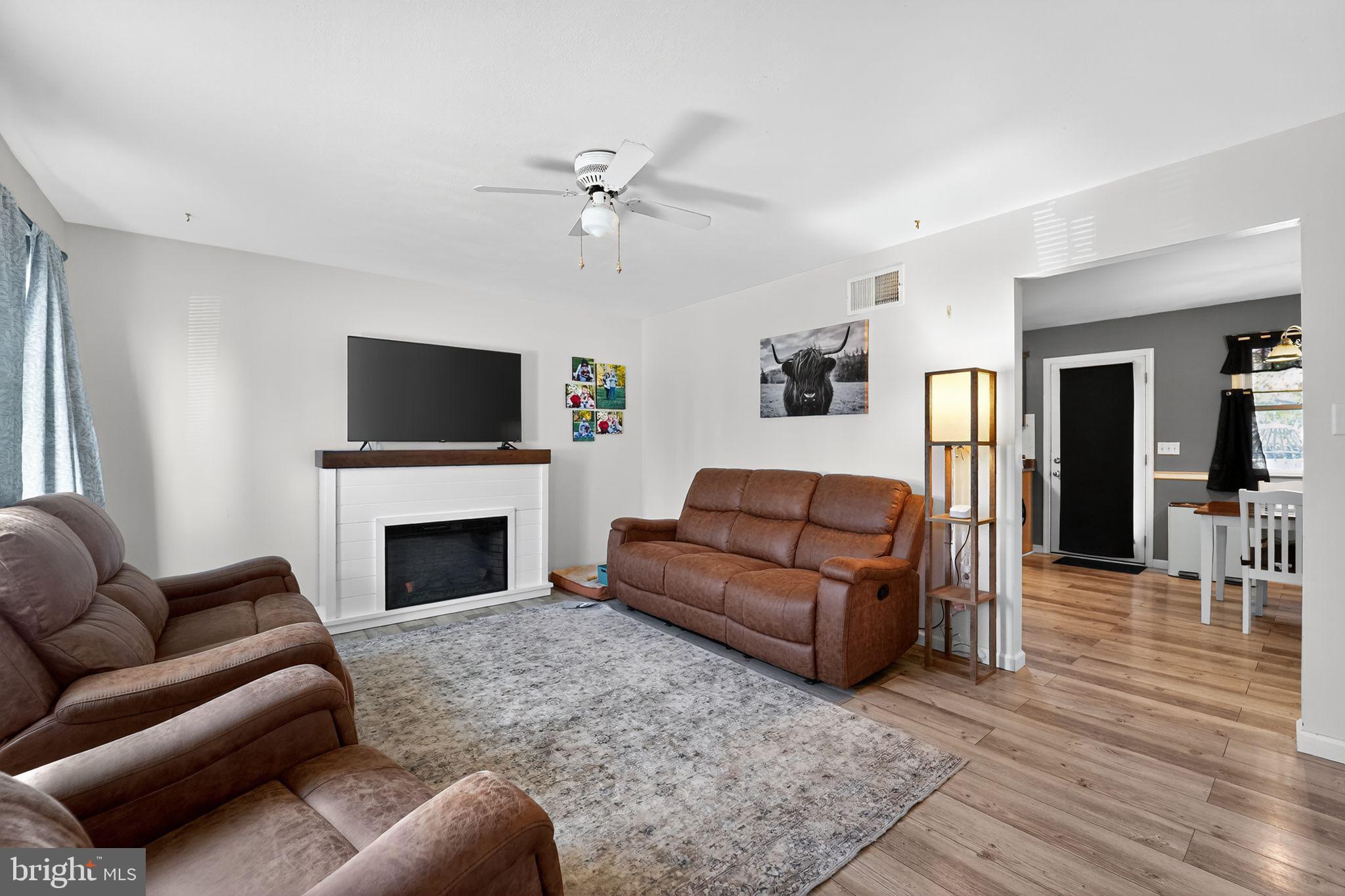3454 Augusta Road Manchester, MD 21102 - Photo 4 of 29