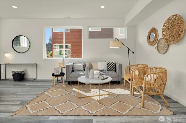 $799,000 | 18526 Wallingford Avenue North, Unit B, Shoreline, WA 98133