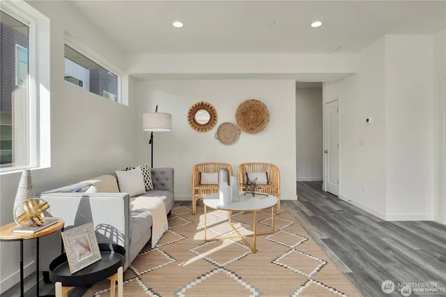 $799,000 | 18526 Wallingford Avenue North, Unit B, Shoreline, WA 98133