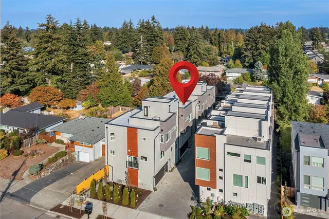 $799,000 | 18526 Wallingford Avenue North, Unit B, Shoreline, WA 98133