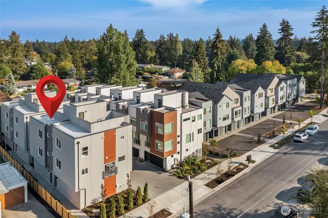 $799,000 | 18526 Wallingford Avenue North, Unit B, Shoreline, WA 98133