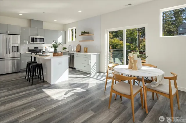 $799,000 | 18526 Wallingford Avenue North, Unit B, Shoreline, WA 98133