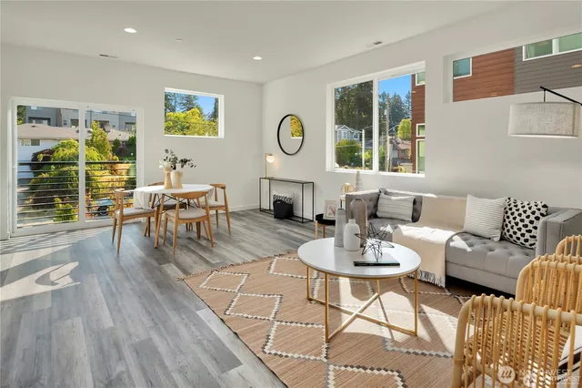 $799,000 | 18526 Wallingford Avenue North, Unit B, Shoreline, WA 98133