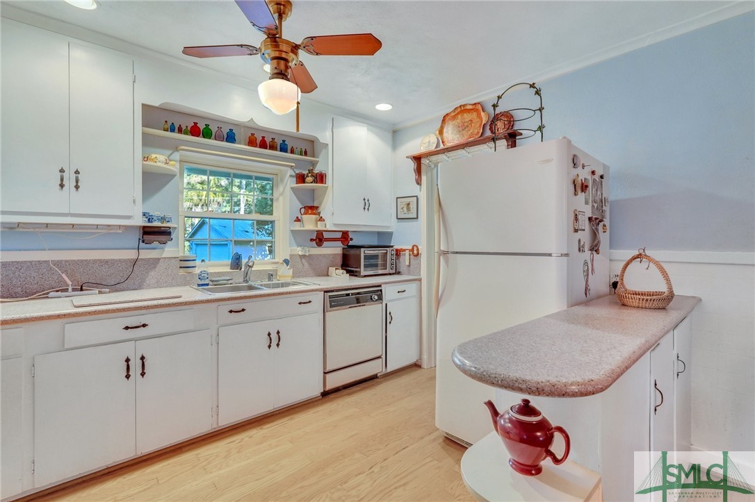 354 Island Road Savannah, GA 31406 - Photo 10 of 47