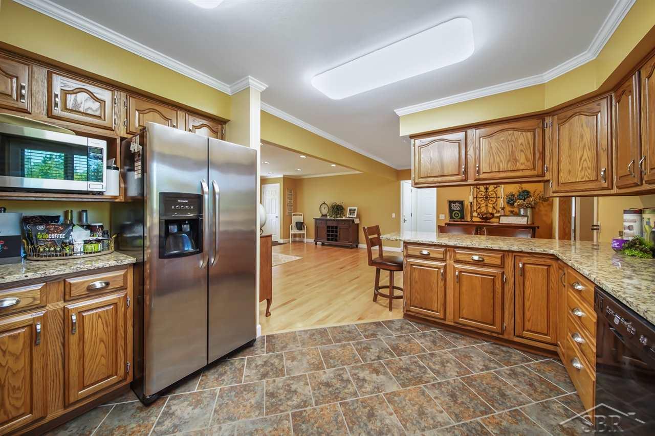 3411 Hackett Road Saginaw, MI 48603 - Photo 8 of 36 Stainless Appliances