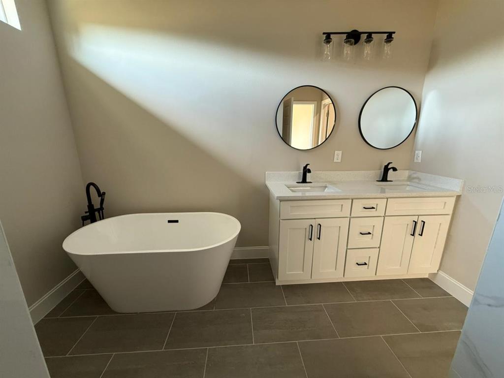 2598 Southwest 154th Place Road Ocala, FL 34473 - Photo 7 of 37