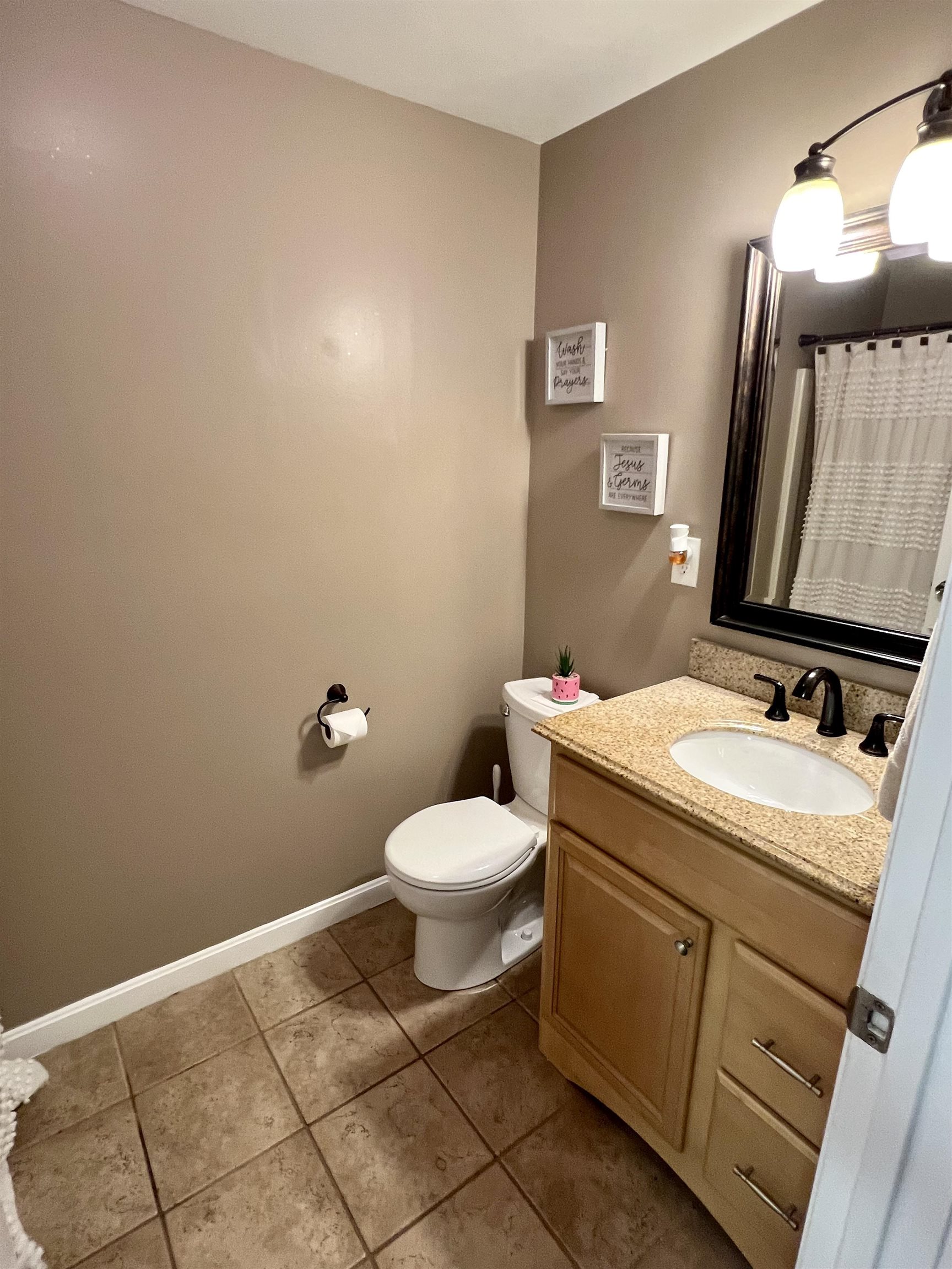 141 Hills Ferry Road Nashua, NH 03064 - Photo 14 of 40 Gallery Image 14