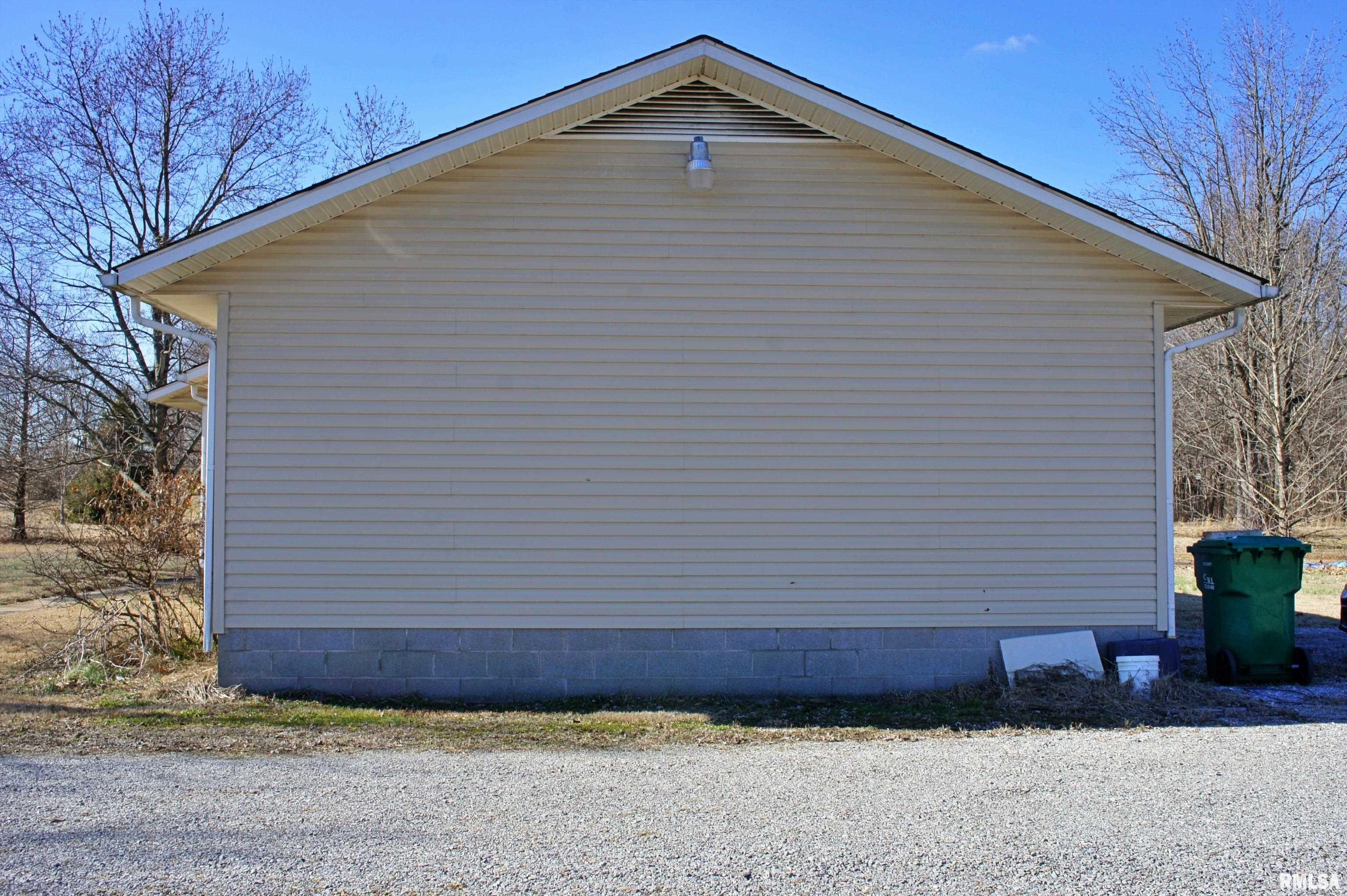 6323 South US 45 Road Metropolis, IL 62960 - Photo 5 of 32