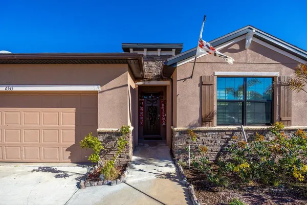 $2,800 | 6545 Northwest Oaklawn Way, Port St. Lucie, FL 34983