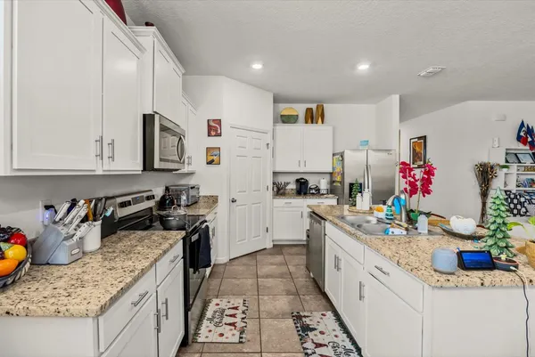 $2,800 | 6545 Northwest Oaklawn Way, Port St. Lucie, FL 34983