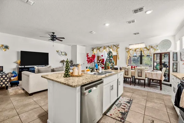 $2,600 | 6545 Northwest Oaklawn Way, Port St. Lucie, FL 34983