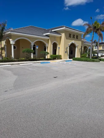 $2,600 | 6545 Northwest Oaklawn Way, Port St. Lucie, FL 34983