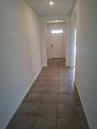 $2,600 | 6545 Northwest Oaklawn Way, Port St. Lucie, FL 34983