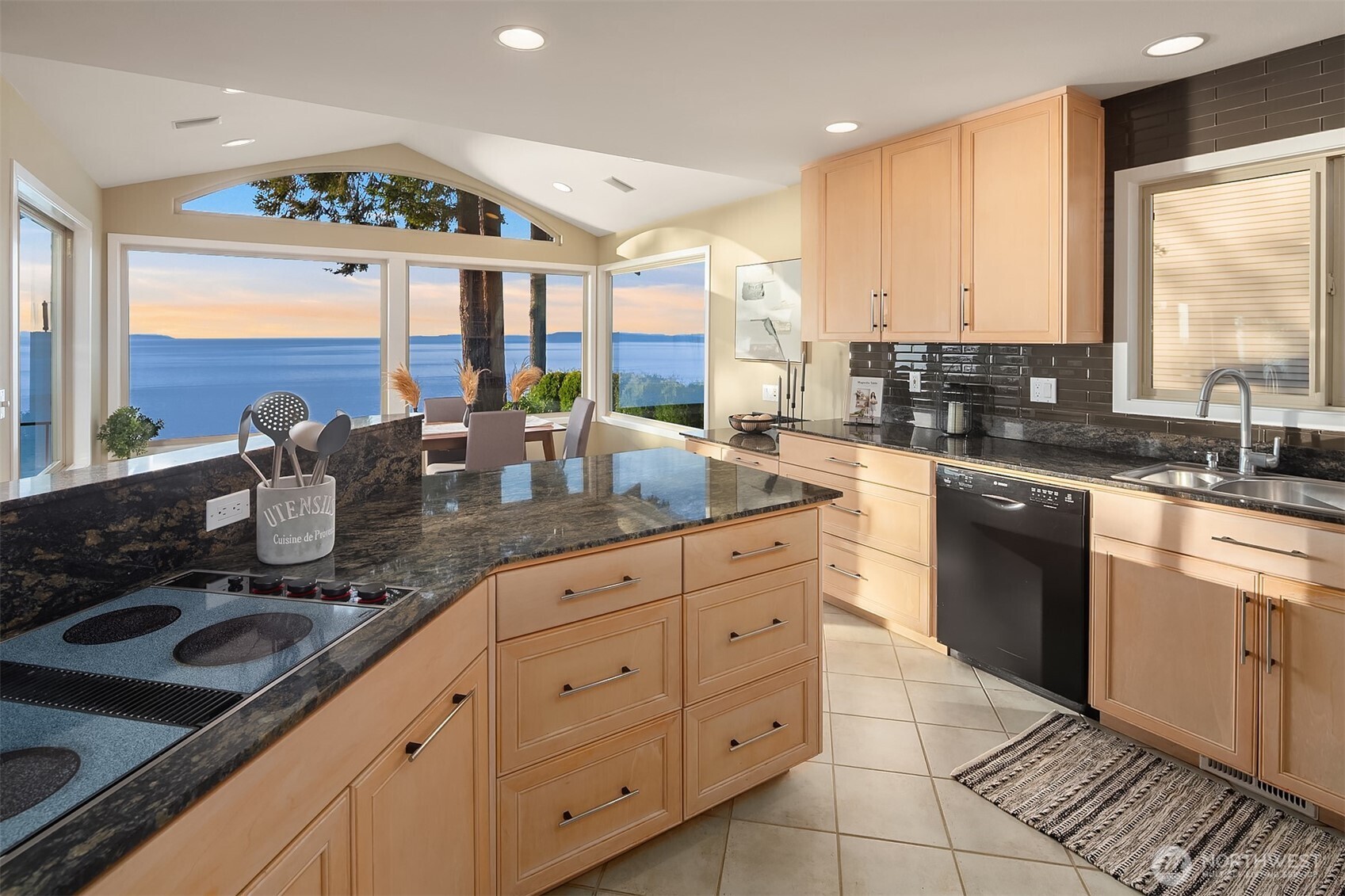 9311 Olympic View Drive Edmonds, WA 98020 - Photo 15 of 38