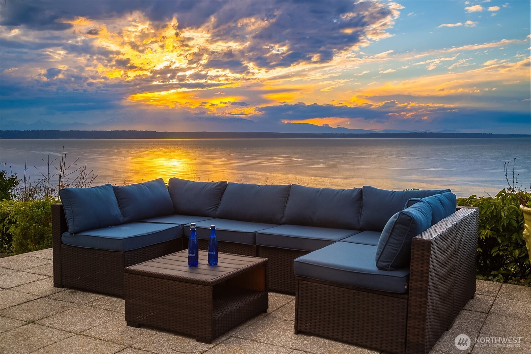 9311 Olympic View Drive Edmonds, WA 98020 - Photo 3 of 38