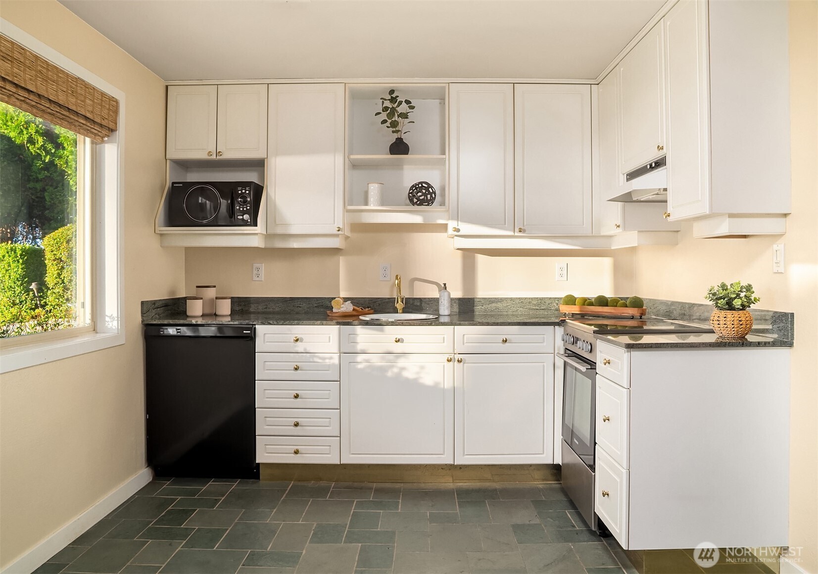 9311 Olympic View Drive Edmonds, WA 98020 - Photo 32 of 38