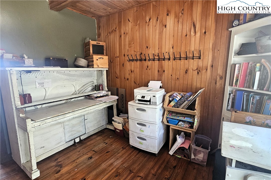 480 Schoolhouse Ridge Boone, NC 28607 - Photo 4 of 48