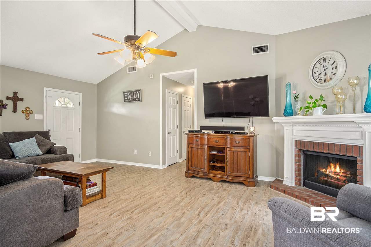 2985 Barlett Drive Mobile, AL 36608 - Photo 2 of 27