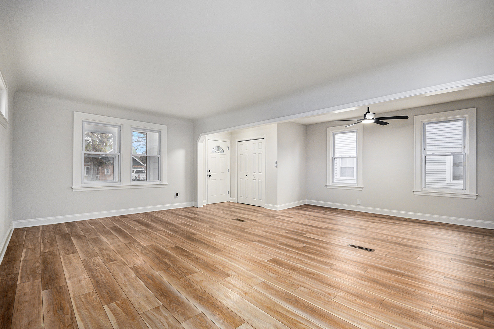 8117 West 30th Street North Riverside, IL 60546 - Photo 3 of 14