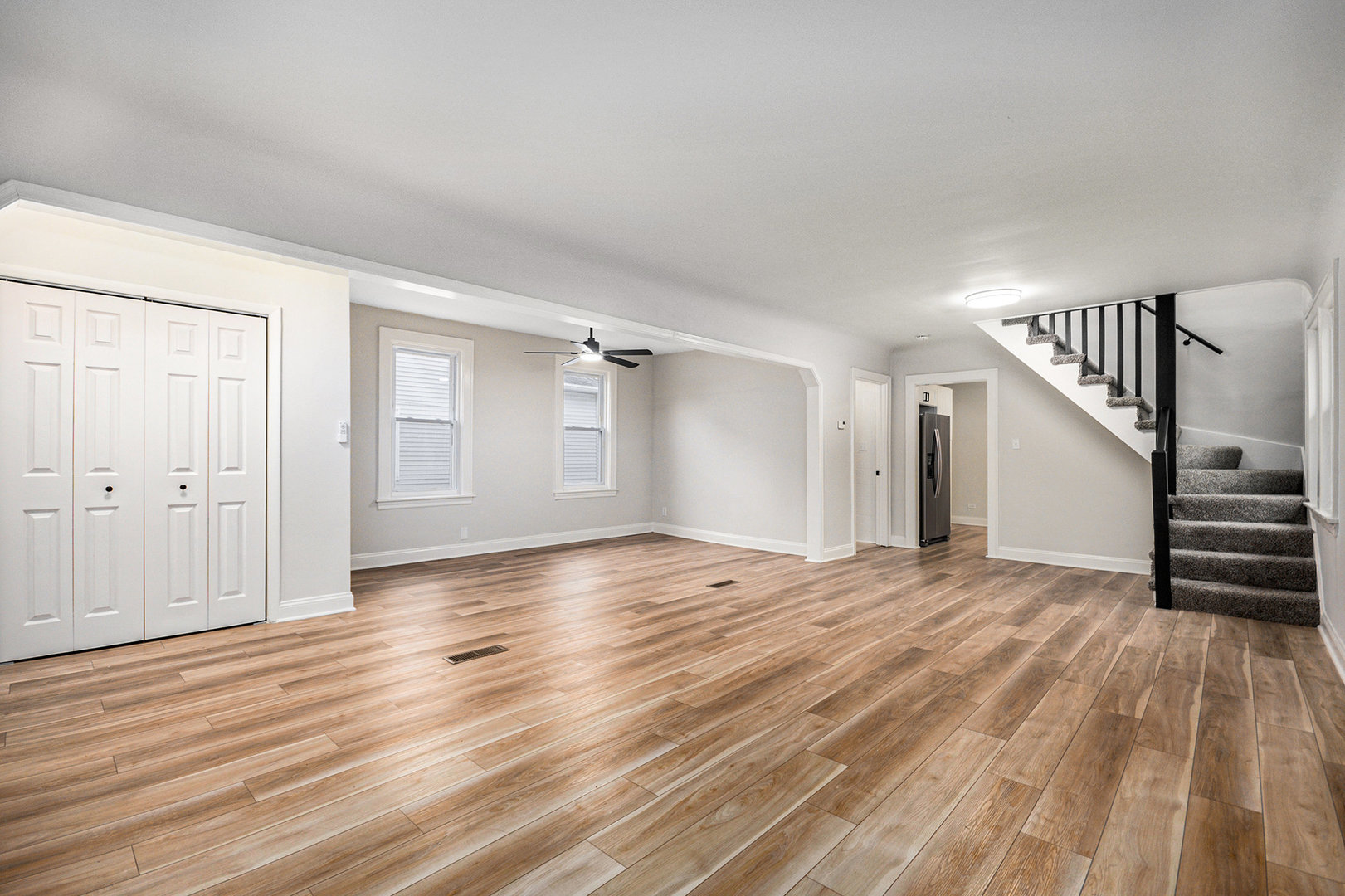 8117 West 30th Street North Riverside, IL 60546 - Photo 4 of 14