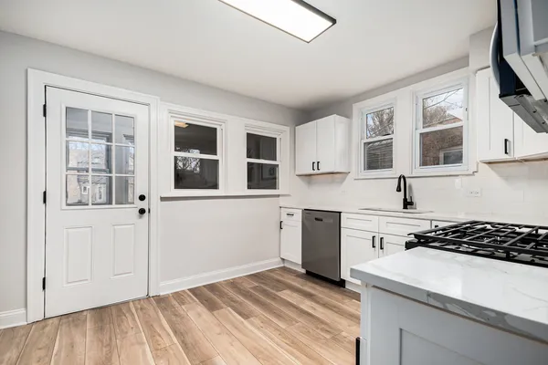 $499,900 | 8117 West 30th Street, North Riverside, IL 60546