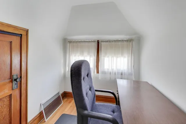 $295,000 | 3958 South Rockwell Street, Chicago, IL 60632