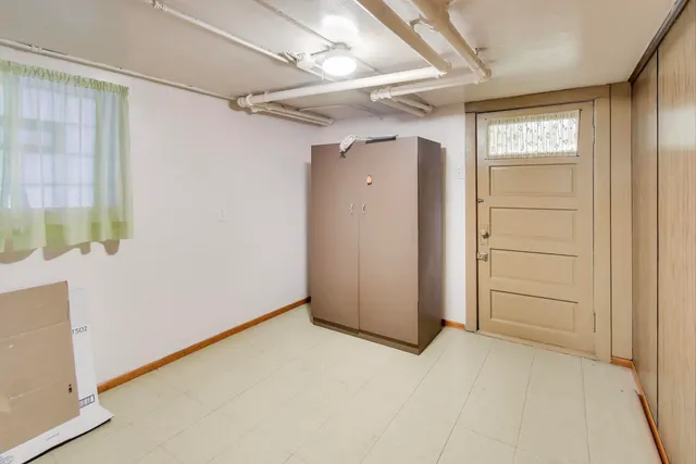 $295,000 | 3958 South Rockwell Street, Chicago, IL 60632