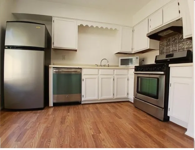 $1,900 | 1126 East Brompton Drive, Pearland, TX 77584