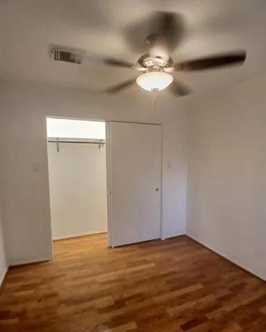 $1,900 | 1126 East Brompton Drive, Pearland, TX 77584