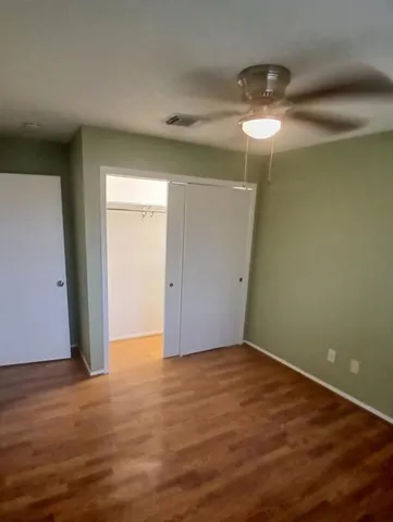 $1,900 | 1126 East Brompton Drive, Pearland, TX 77584