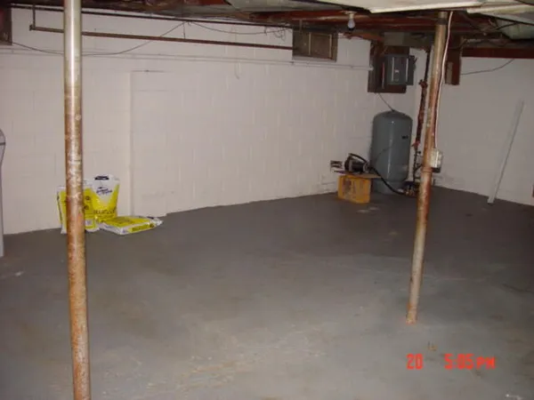 $204,999 | 5680 Trailer Park Drive, Jackson, MI 49201