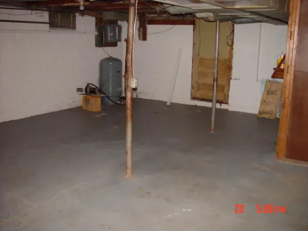 $204,999 | 5680 Trailer Park Drive, Jackson, MI 49201