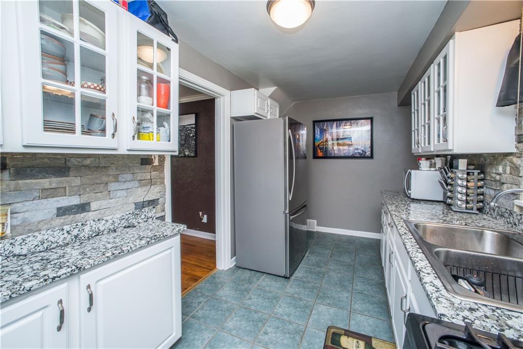 245 Gilkeson Road Pittsburgh, PA 15228 - Photo 8 of 25 Gallery Image 8