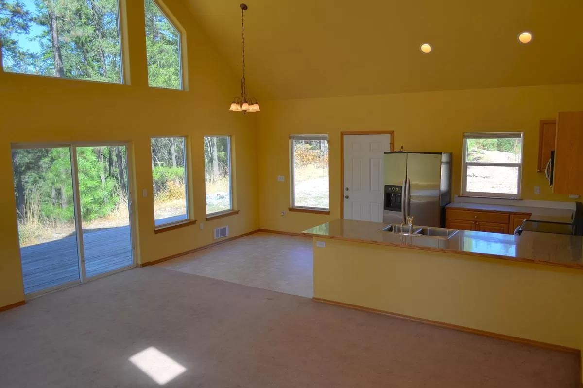 13319 East Randall Road Mead, WA 99021 - Photo 5 of 15 Gallery Image 5