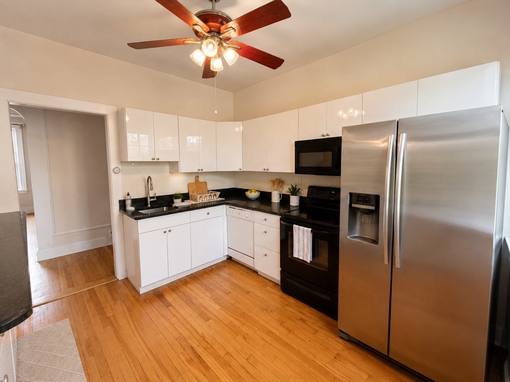 415 Washington Street, Unit 5 Brookline, MA 02446 - Photo 9 of 42