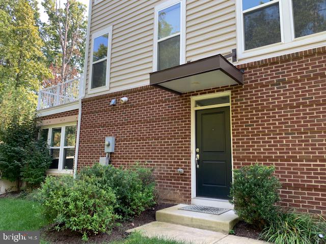 22440 Snow Powder Terrace Brambleton, VA 20148 - Photo 2 of 21 Main-Side Entrance