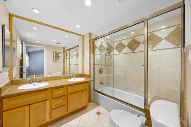 $825,000 | 34 Chimney Rock, Oakland, CA 94605