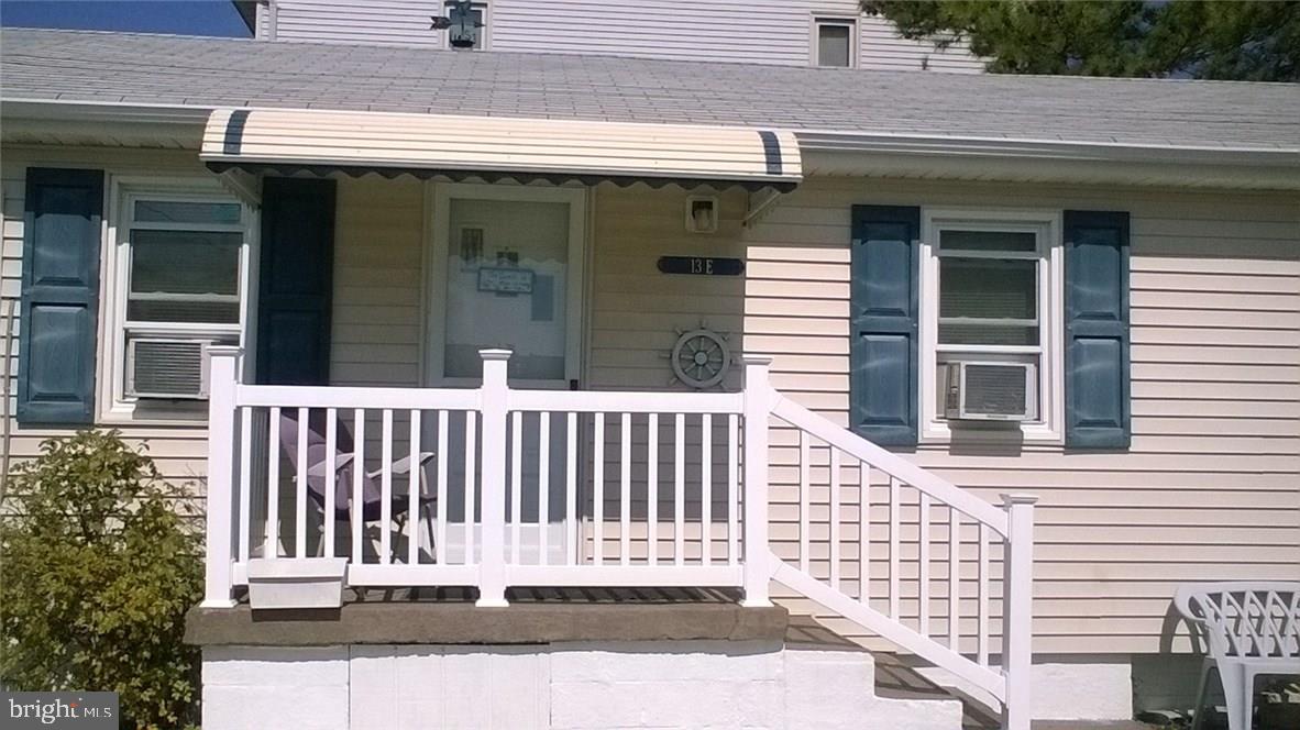 13 East Rutherford Lane Lavallette, NJ 08735 - Photo 2 of 28