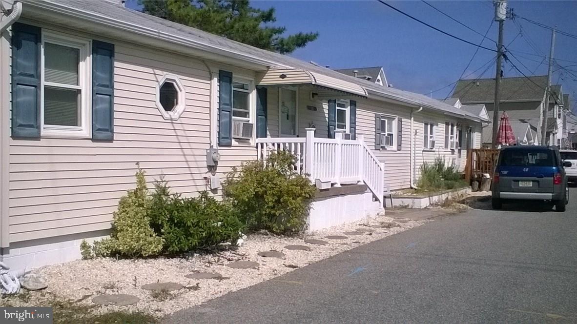 13 East Rutherford Lane Lavallette, NJ 08735 - Photo 3 of 28