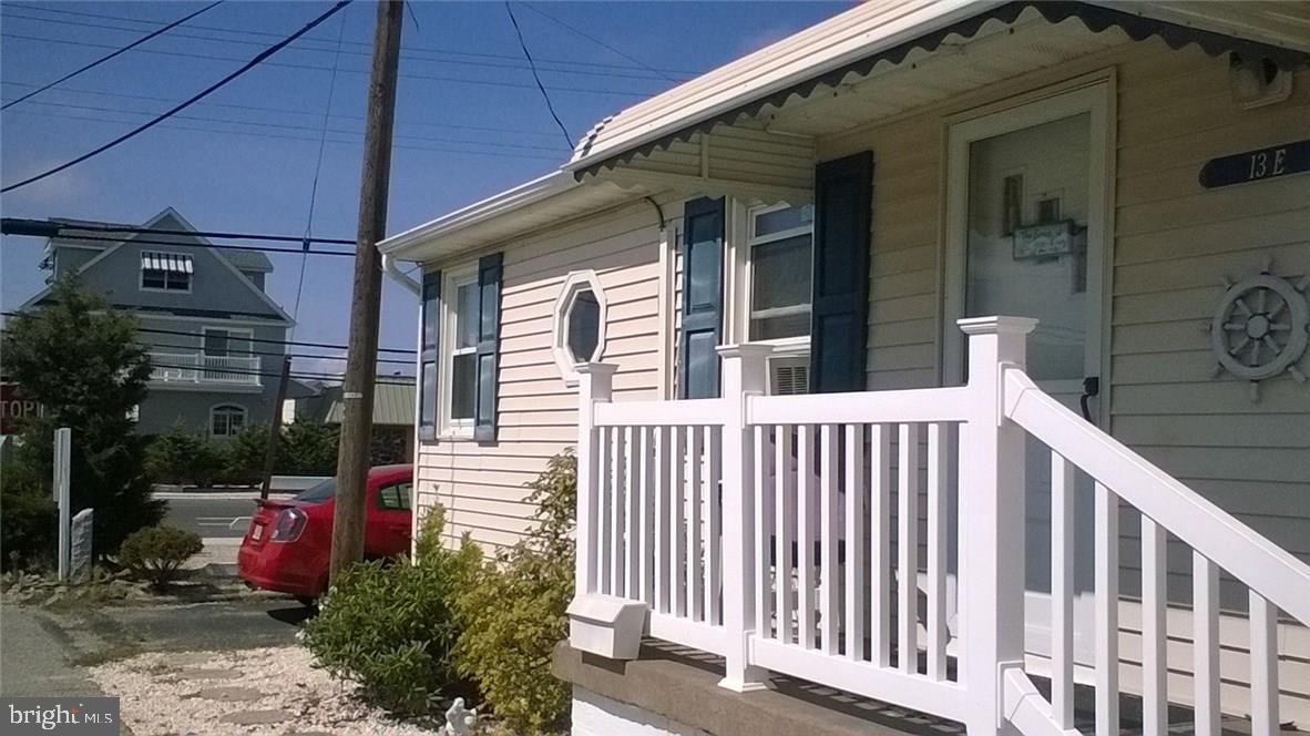 13 East Rutherford Lane Lavallette, NJ 08735 - Photo 4 of 28