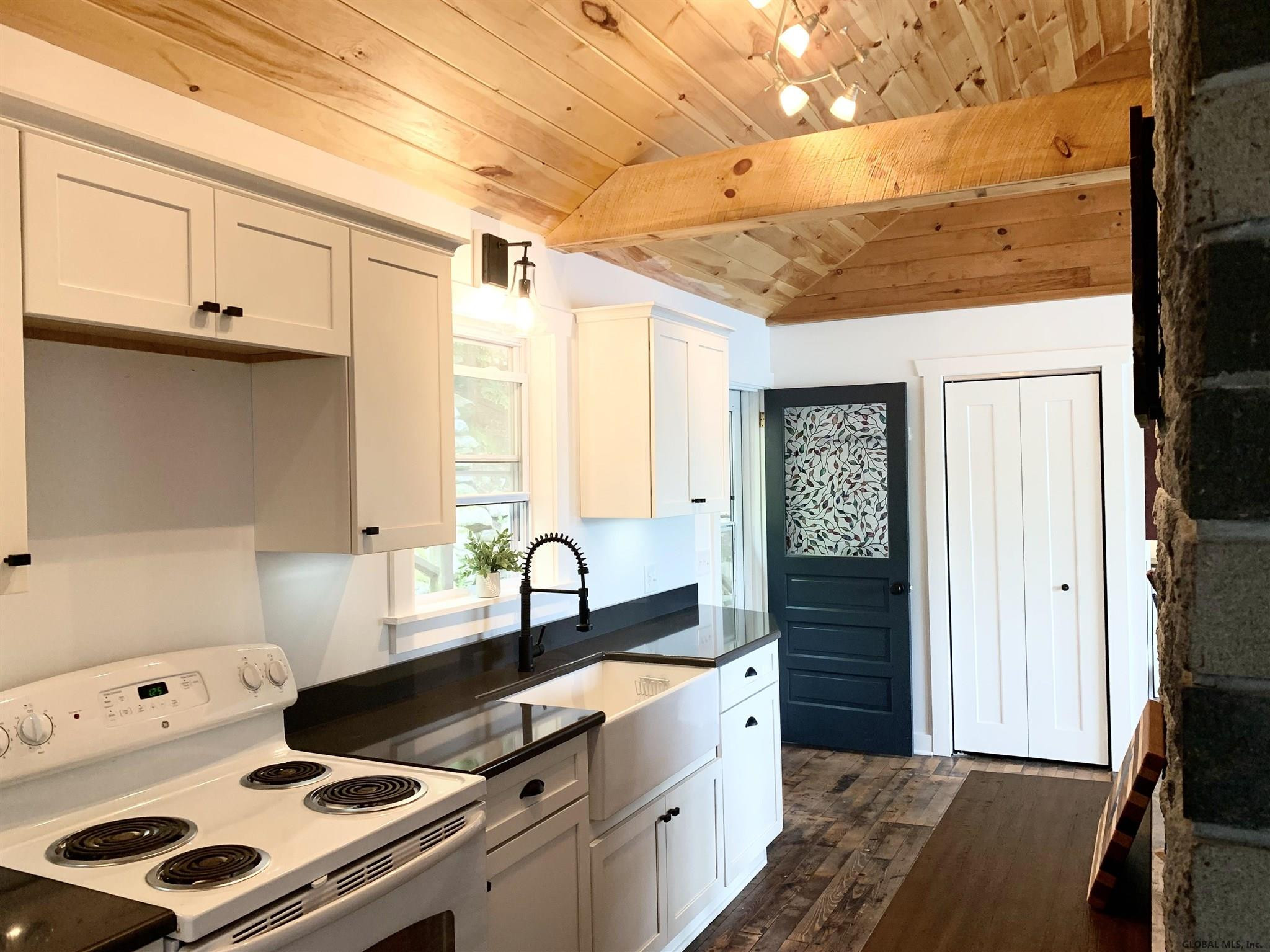 97 Fitzgerald Road Queensbury, NY 12804 - Photo 6 of 19 Photo 6