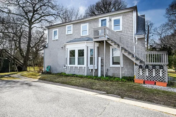 $325,000 | 16 Lt Hauser Lane, Unit 3, Falmouth, MA 02540