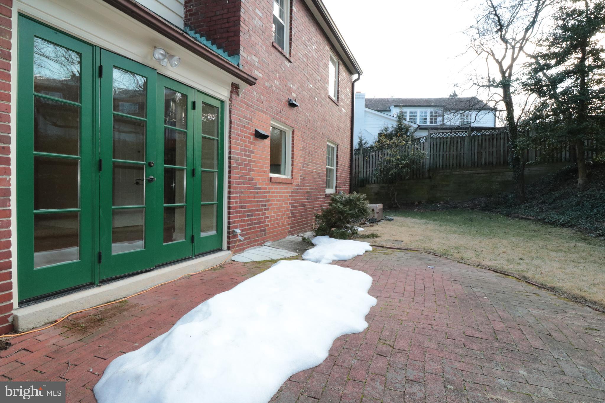 4902 Jamestown Road Bethesda, MD 20816 - Photo 12 of 22 Gallery Image 12