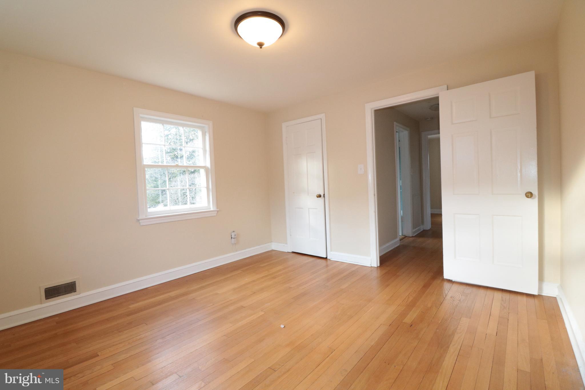 4902 Jamestown Road Bethesda, MD 20816 - Photo 19 of 22 Gallery Image 19