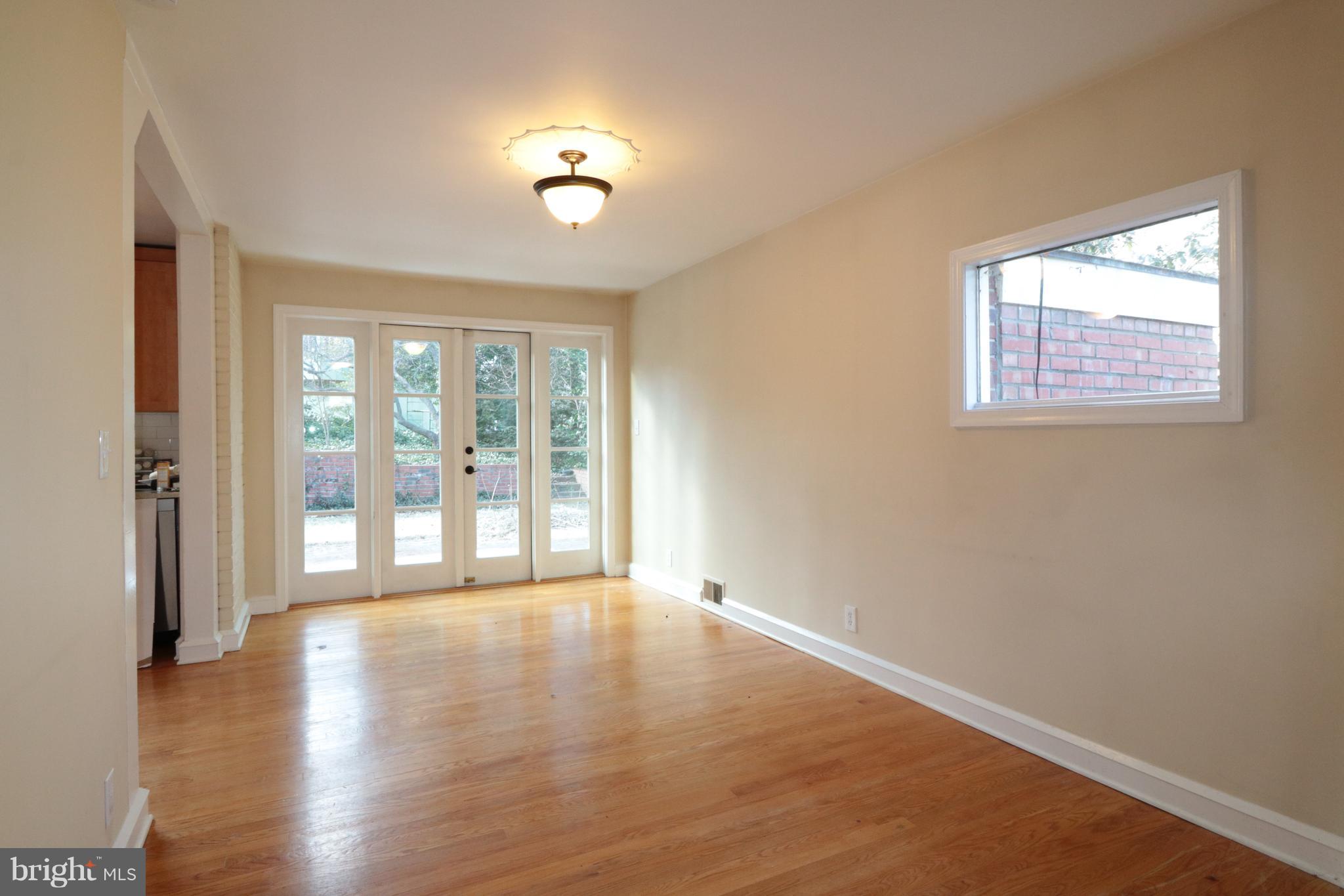 4902 Jamestown Road Bethesda, MD 20816 - Photo 5 of 22 Gallery Image 5