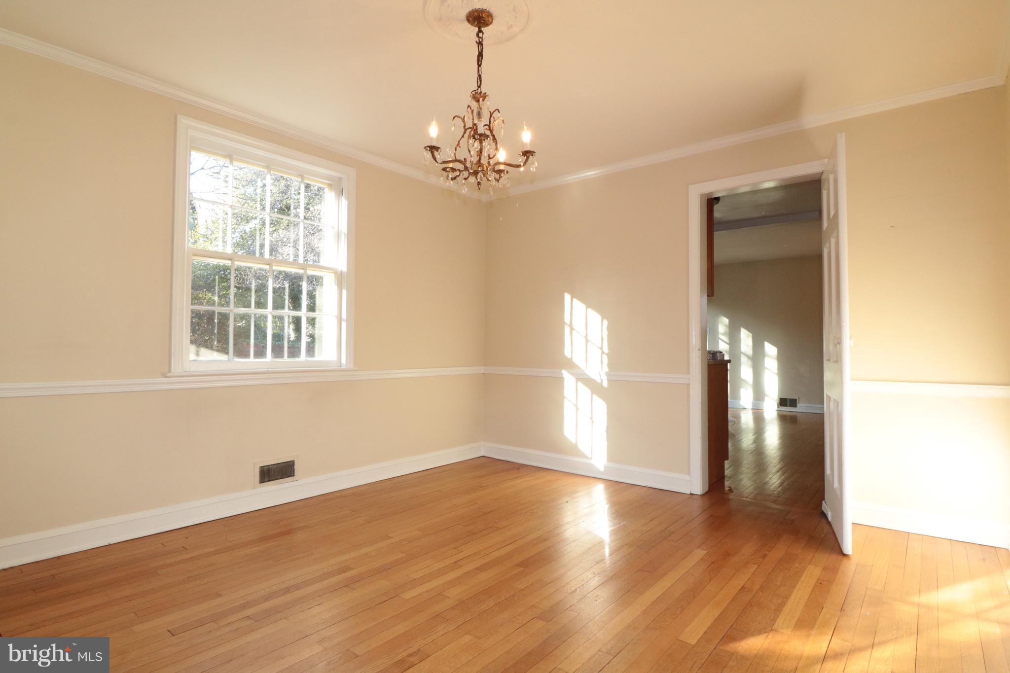 4902 Jamestown Road Bethesda, MD 20816 - Photo 10 of 22 Gallery Image 10
