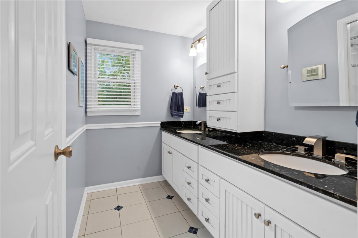 1713 East Thomas Road Wheaton, IL 60187 - Photo 29 of 55